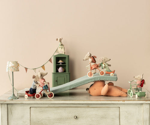 Abri a tricycle, Mouse - Red
