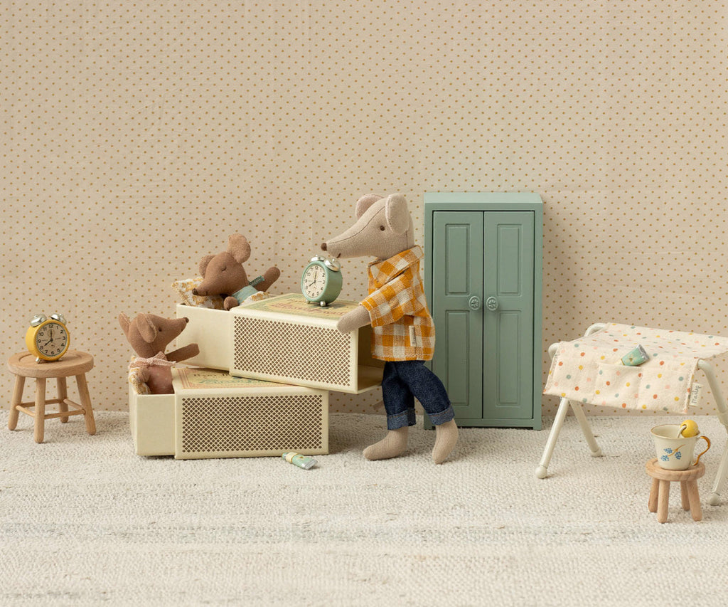 Sleepy wakey baby mouse in matchbox - Blue