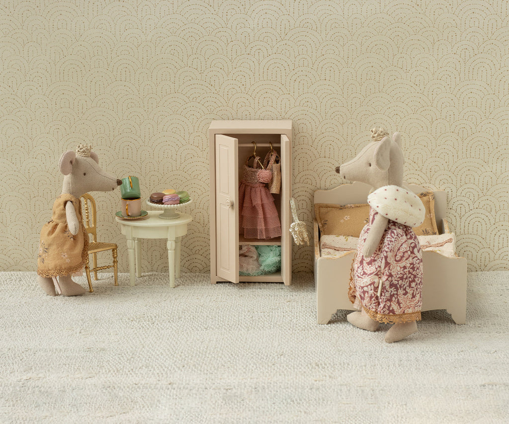 Bed, Mouse - Off white